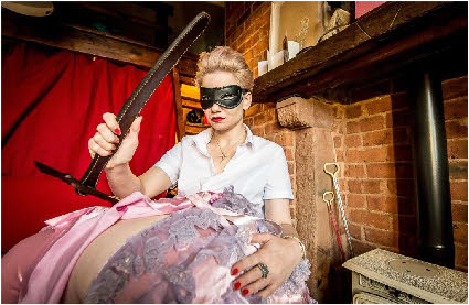 Edinburgh dominatrix thrashes slave over-the-knee